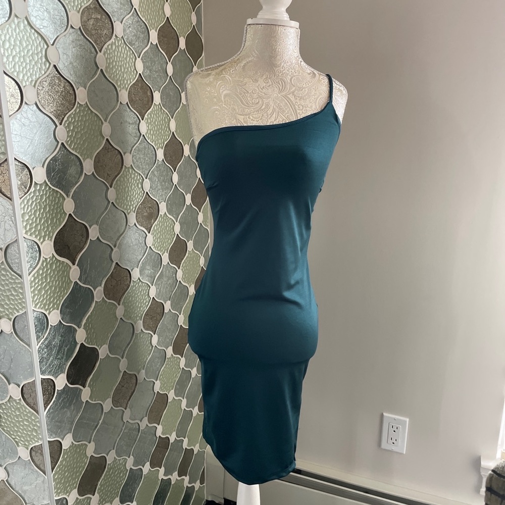 NWT Bäcio  One Shoulder Green Mini Dress S